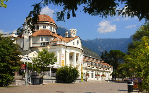 Meran - Kurhaus - © beatuerk - stock.adobe.com