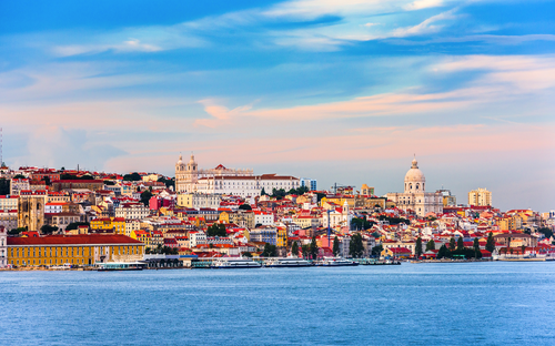Lissabon - Panorama - ©SeanPavonePhoto - stock.adobe.com