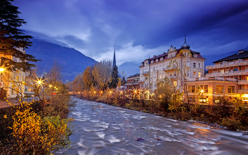 Winterliches Meran - © olezzo - stock.adobe.com