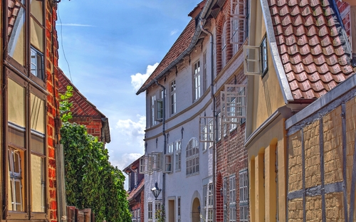 Lüneburg - Mittelalterliche Gasse - © Carl-Juergen Bautsch - Fotolia