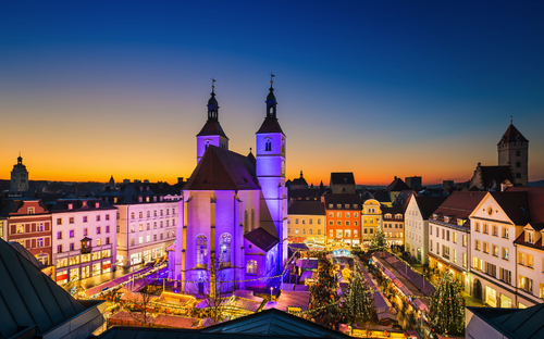 Regensburg - Weihnachtsmarkt - ©Mapics - stock.adobe.com