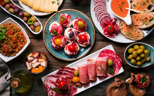 Spanische Tapas - ©petrrgoskov - stock.adobe.com
