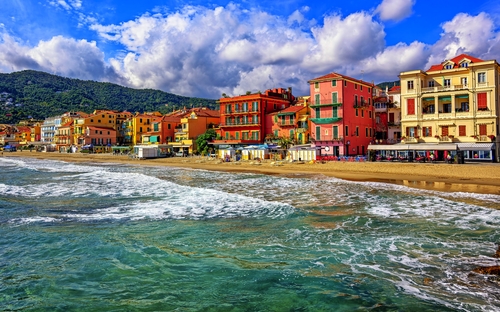 Alassio - Stand - © Boris Stroujko - stock.adobe.com
