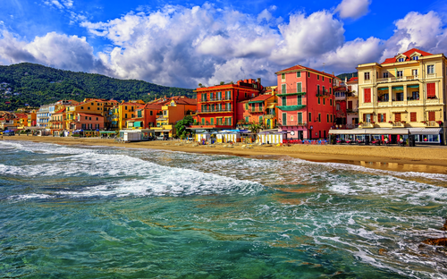 Alassio - Stand - © Boris Stroujko - stock.adobe.com