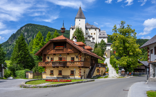 Mauterndorf - Burg - © pyty - stock.adobe.com