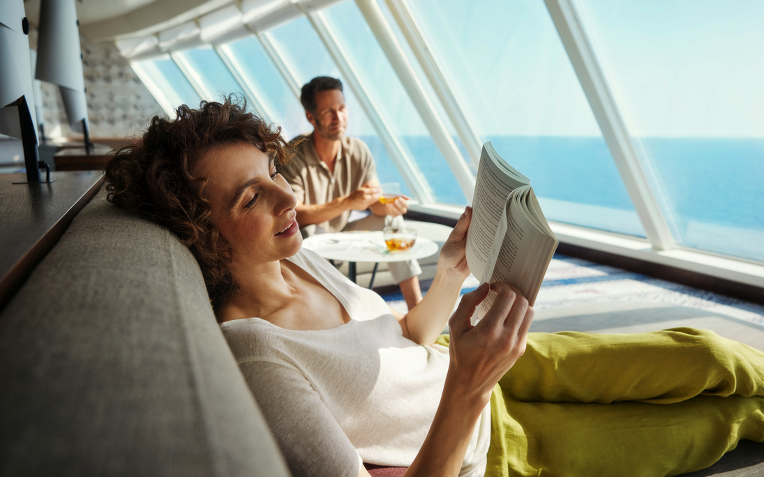 Gemütliche Stunden an Bord - © TUI Cruises