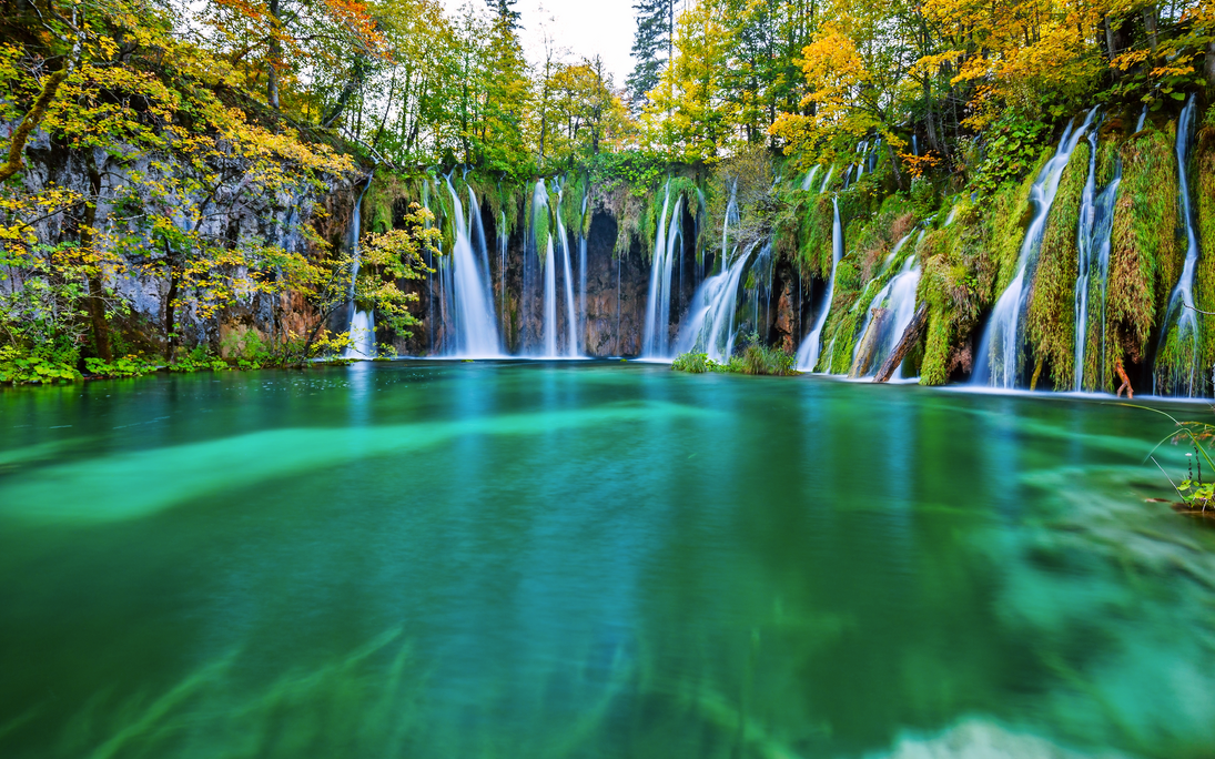 Wasserfälle des Nationalparks Plitvicer - © Kavita - stock.adobe.com