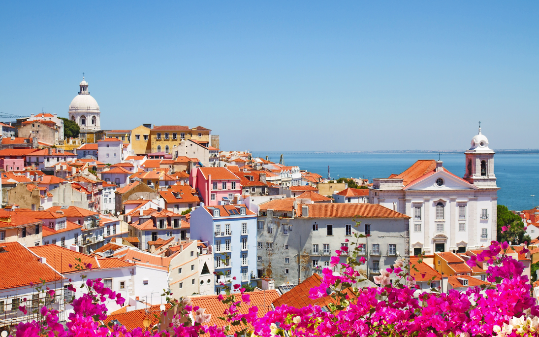 Ansicht von Alfama, Lissabon, Portugal - © neirfy - stock.adobe.com