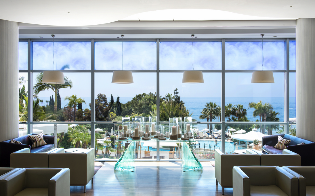 Mediterranean Beach Hotel - Clouds Bar